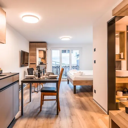 Enzian - Matterhorn Sicht Bei Der Bergbahn Inspiringplaceszermatt Apartamento