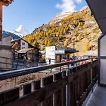 Enzian - Matterhorn Sicht Bei Der Bergbahn Inspiringplaceszermatt Lejlighed *