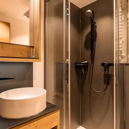 Enzian - Matterhorn Sicht Bei Der Bergbahn Inspiringplaceszermatt 公寓 *